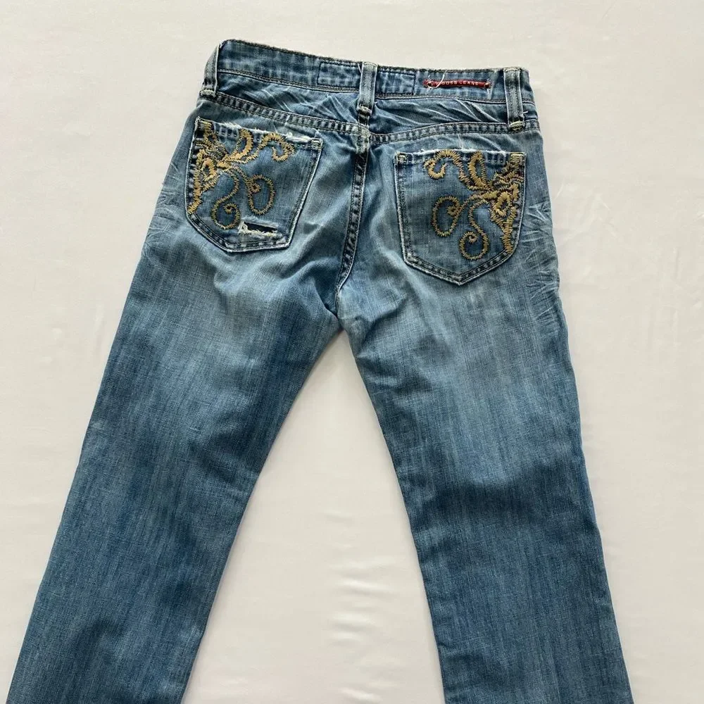 Vigoss Jeans Women's Size 3/4 (27) Distressed Blue Denim Raw Hem Y2K Mcbling